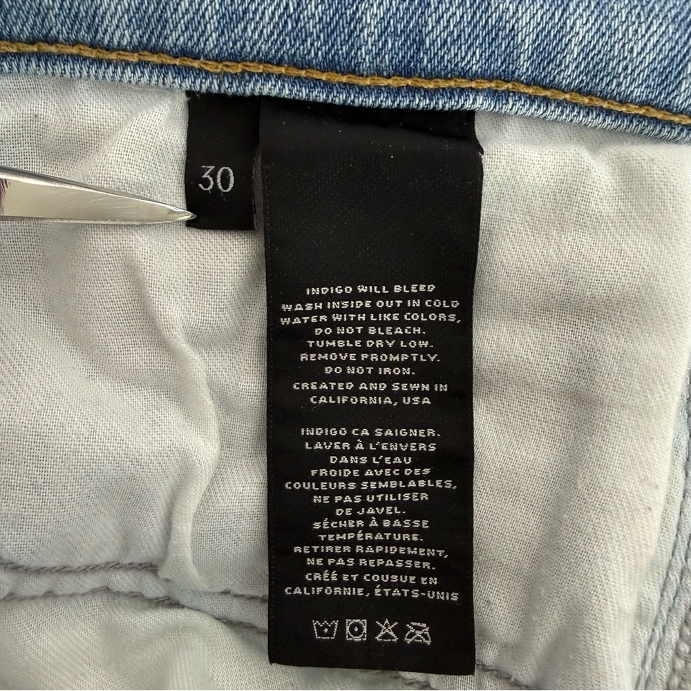 J BRAND Size 30 Mid Rise Capri Beach Line Light Wash 31 Inch Waist Blue Jeans - Picture 10 of 16